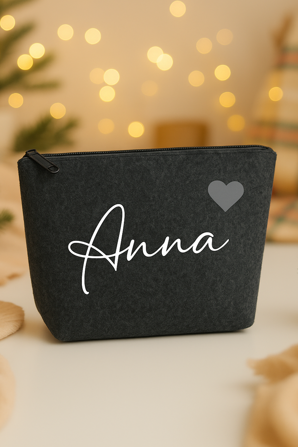 Personalisierte Kosmetiktasche aus Filz, mit Name und Herz ♥️